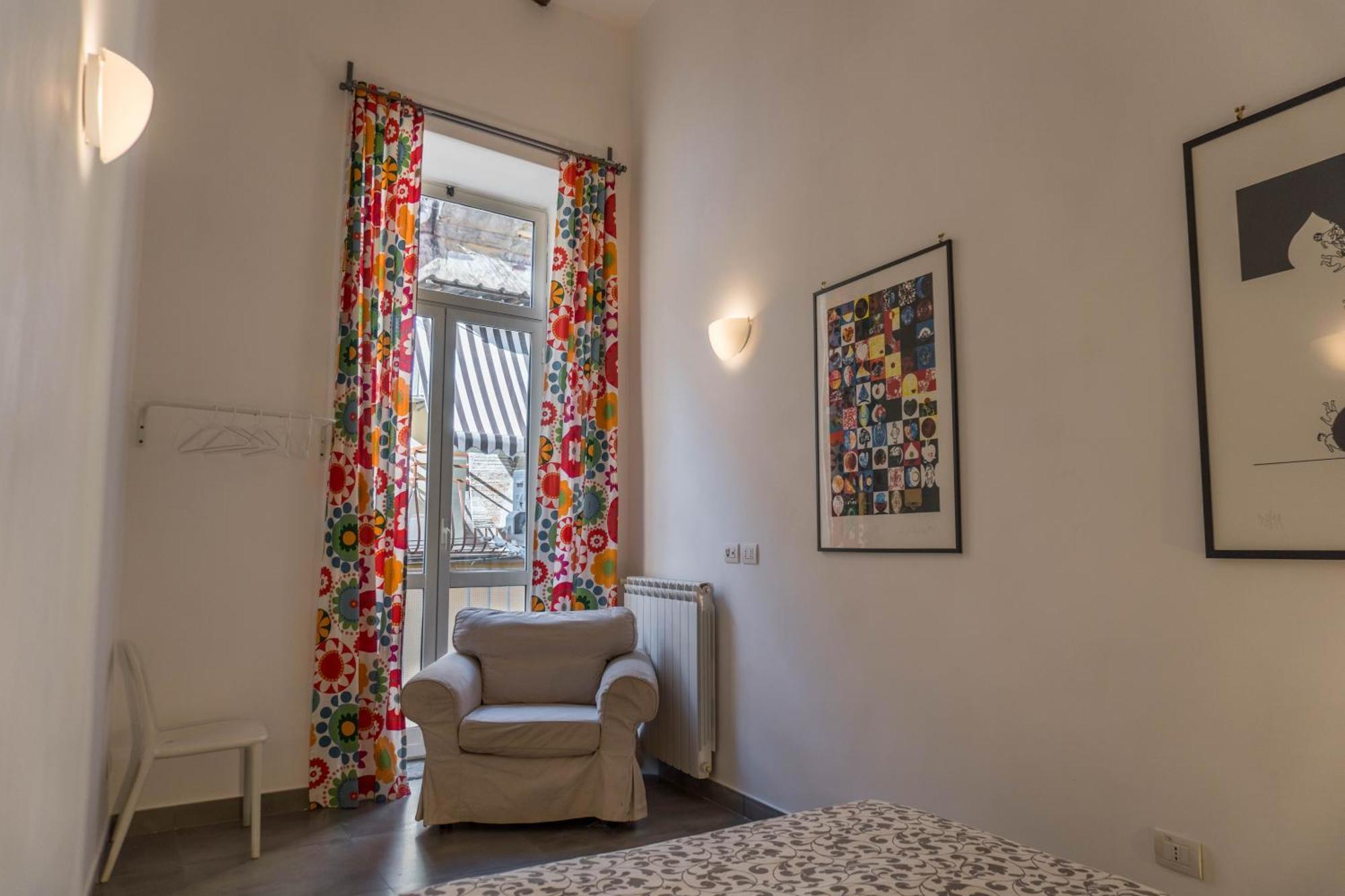 Chiaia Two Apartment